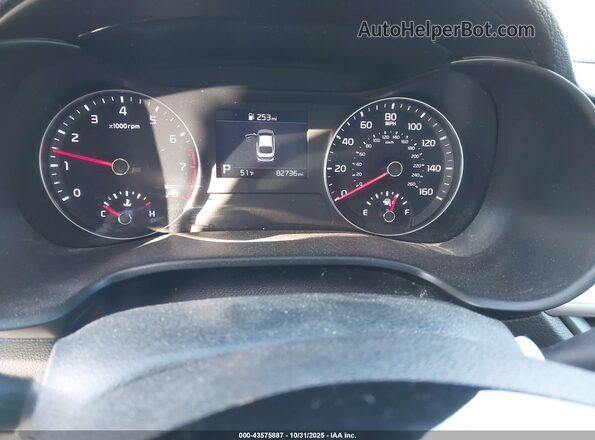 3KPF24AD7LE214623 2020 KIA FORTE White Widok tylnych siedzeń