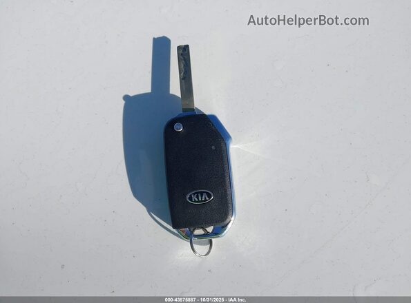 3KPF24AD7LE214623 2020 KIA FORTE White Widok deski rozdzielczej