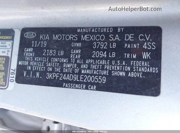 3KPF24AD9LE200559 2020 KIA FORTE Silver Vista del compartimento del motor