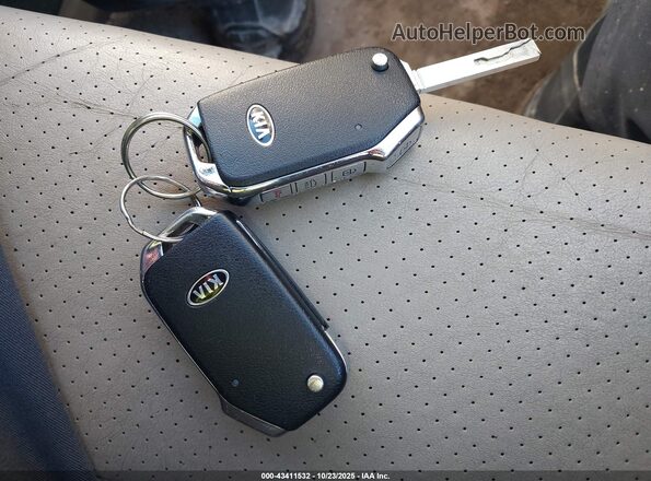 3KPF24AD9LE234470 2020 KIA FORTE Silver Dashboard view