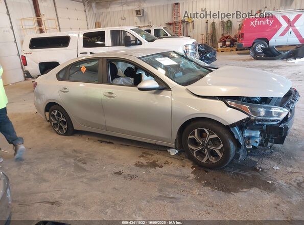 3KPF24AD9LE234470 2020 KIA FORTE Silver Rear interior view