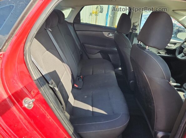 3KPF24ADXKE052811 2019 KIA FORTE Red Հետևի նստատեղերի տեսք