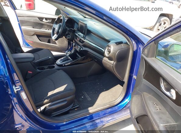3KPF34ADXKE046892 2019 KIA FORTE Blue Vista interior delantera