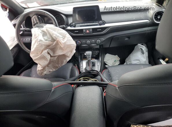 3KPF44AC8LE155762 2020 KIA FORTE Red Widok deski rozdzielczej
