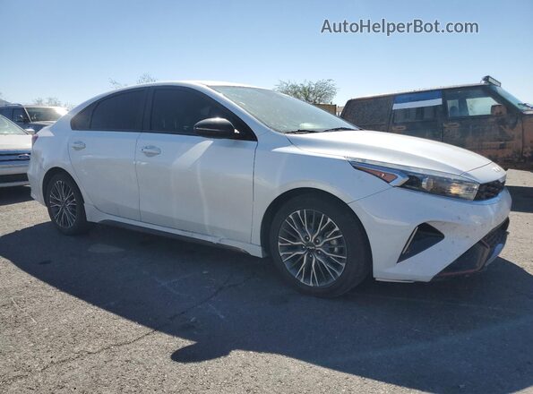 3KPF54AD4NE430441 2022 KIA FORTE Белый Передняя правая четверть