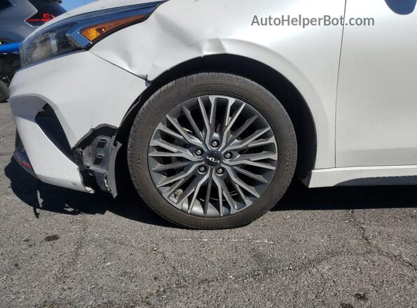 3KPF54AD4NE430441 2022 KIA FORTE Белый Панорамный вид салона 360°