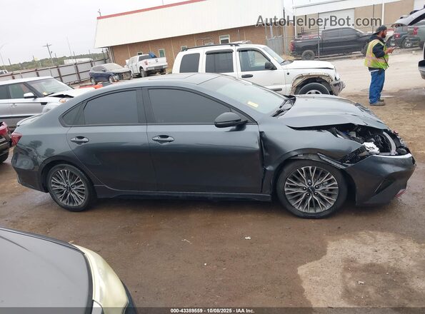 3KPF54AD4RE796762 2024 KIA FORTE Black Սալոնի հետևի տեսք