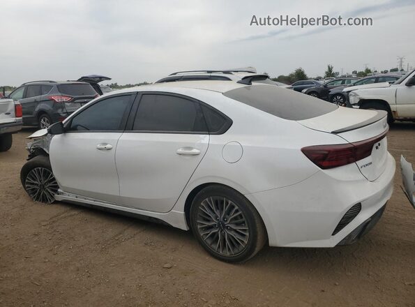 3KPF54AD9RE730787 2024 KIA FORTE White Trasero izquierdo