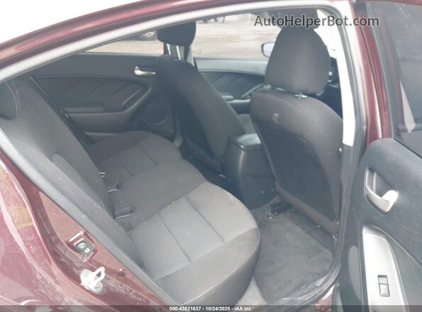 3KPFK4A7XJE224070 2018 KIA FORTE Maroon 