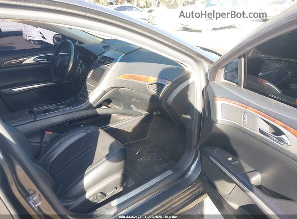 3LN6L2LU9GR627717 2016 LINCOLN MKZ HYBRID Gray Widok wnętrza z przodu