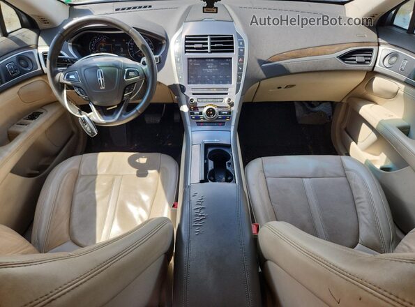 3LN6L5E95LR606478 2020 LINCOLN MKZ White Vista del salpicadero