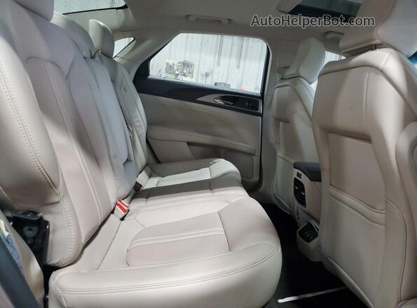 3LN6L5F91LR608386 2020 LINCOLN MKZ Silver Вид задніх сидінь
