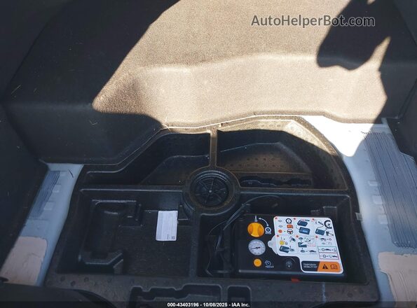 3LN6L5LU6JR628171 2018 LINCOLN MKZ HYBRID White Instrument cluster view