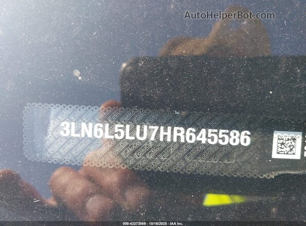 3LN6L5LU7HR645586 2017 LINCOLN MKZ HYBRID Black ძრავის განყოფილების ხედი