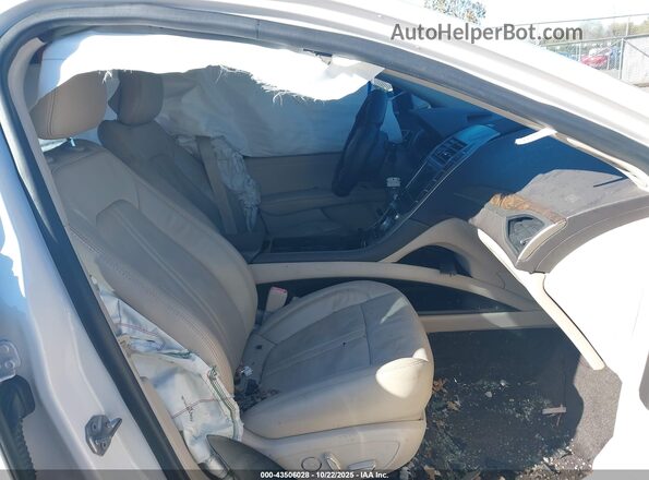3LN6L5MU3JR620656 2018 LINCOLN MKZ HYBRID White Вид салону спереду