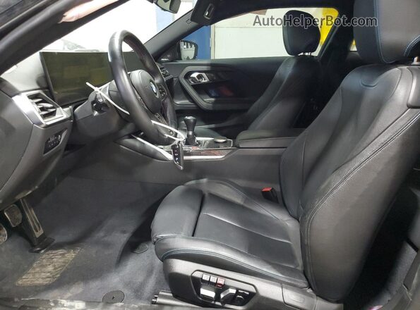 3MF13DM09P8D64671 2023 BMW M2 Черный Вид салона спереди