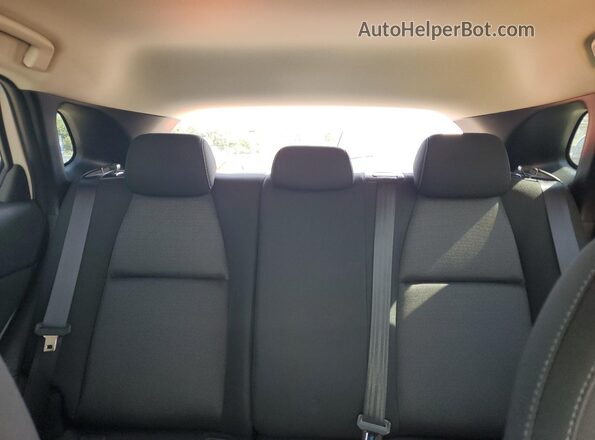 3MVDMBAM0SM841902 2025 MAZDA CX-30 White Vista de los asientos traseros
