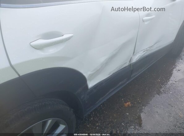 3MVDMBBM2PM510082 2023 MAZDA CX-30 White 