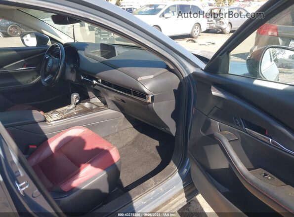 3MVDMBCM8RM602766 2024 MAZDA CX-30 Gray Front interior view
