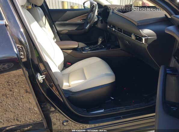 3MVDMBDYXMM310336 2021 MAZDA CX-30 Black Widok wnętrza z przodu