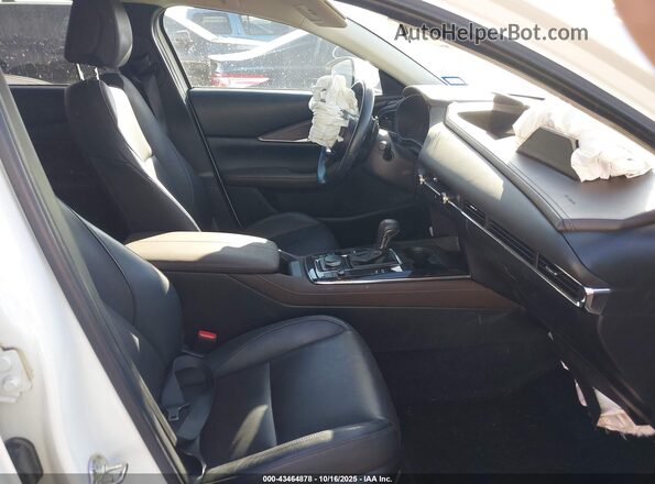 3MVDMBEM3LM130741 2020 MAZDA CX-30 White Front interior view