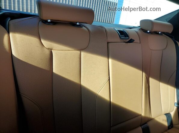 3MW23CM06S8F48070 2025 BMW 2 SERIES Silver Вид задніх сидінь