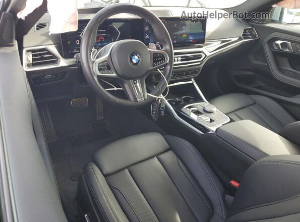 3MW23CM07R8E12198 2024 BMW 2 SERIES Gray Առջևի վահանակի տեսք