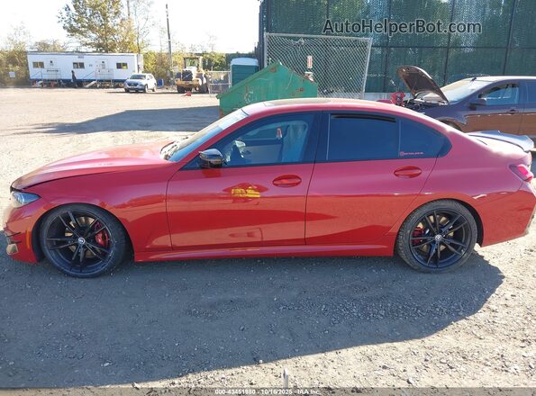 3MW49FF00P8D55409 2023 BMW 3 SERIES Red Widok wnętrza z tyłu