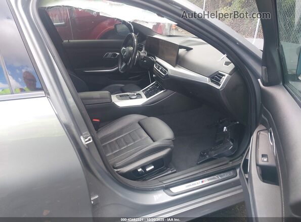 3MW49FF0XP8D57619 2023 BMW 3 SERIES Серебряный Вид салона спереди