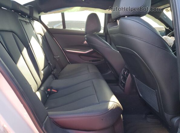 3MW5U9J07N8C29668 2022 BMW M3 White Rear seats view