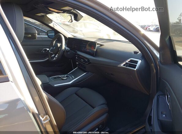 3MW69CW03S8F52011 2025 BMW 3 SERIES Серый Вид салона спереди