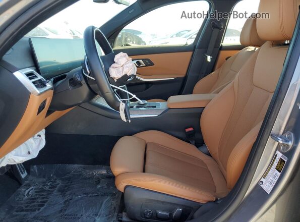 3MW69CW07S8F02499 2025 BMW 3 SERIES Gray წინა სალონის ხედი