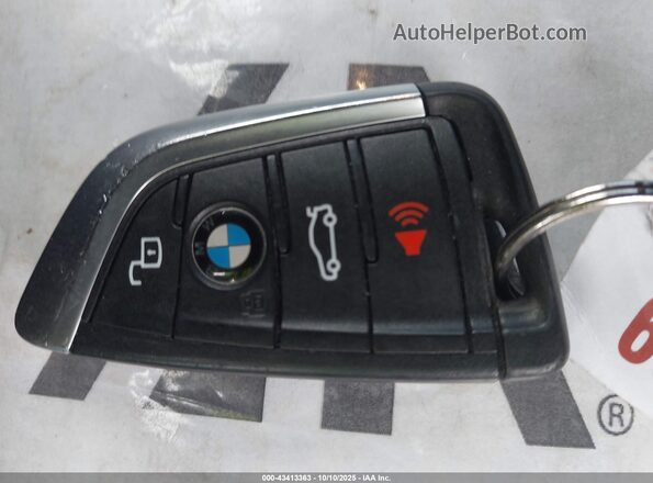 3MW69FF00P8D29806 2023 BMW 3 SERIES Silver Vista del salpicadero