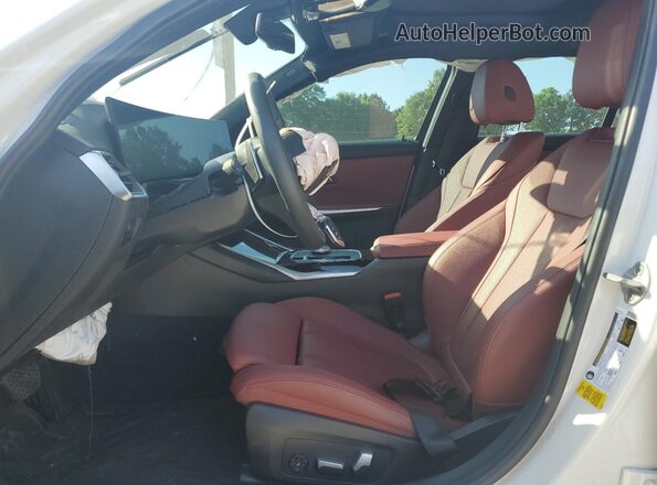 3MW69FF03P8D69362 2023 BMW 3 SERIES White Vista interior delantera