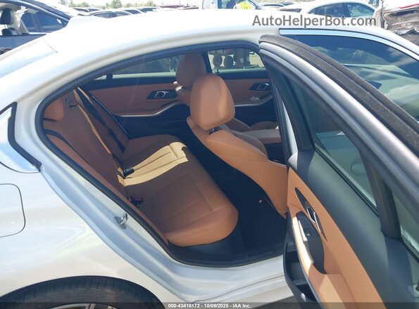3MW69FF09R8E33052 2024 BMW 3 SERIES White Вид наклейки з VIN-кодом