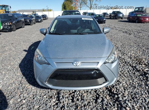 3MYDLBYV2JY326654 2018 TOYOTA YARIS Серебряный 