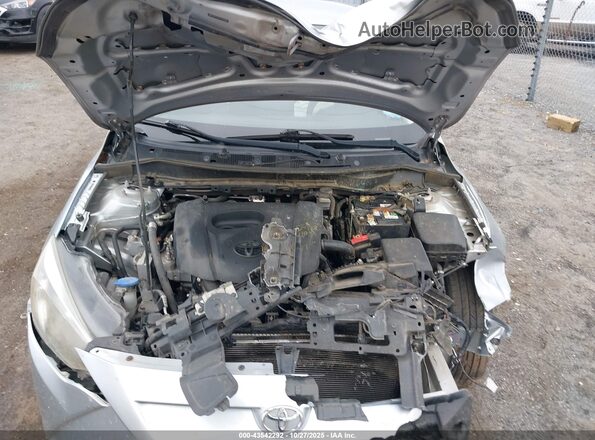3MYDLBYV2JY333085 2018 TOYOTA YARIS IA Silver Vista trasera