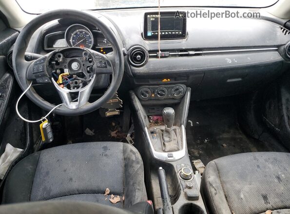 3MYDLBYV3JY315095 2018 TOYOTA YARIS Silver 