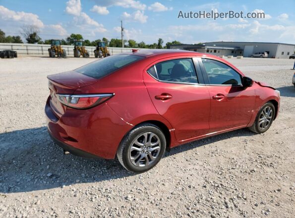 3MYDLBYV3KY513872 2019 TOYOTA YARIS Красный Задняя правая четверть