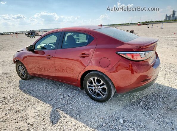 3MYDLBYV3KY513872 2019 TOYOTA YARIS Красный Задняя левая четверть