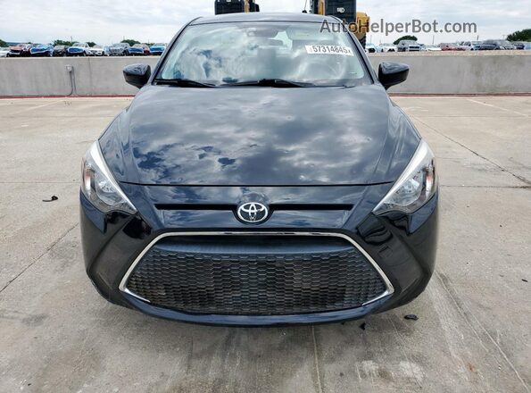 3MYDLBYV3LY701616 2020 TOYOTA YARIS Black Front view