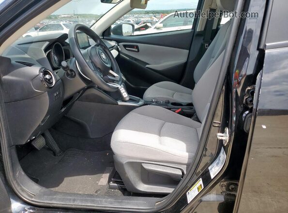 3MYDLBYV3LY701616 2020 TOYOTA YARIS Black Front interior view