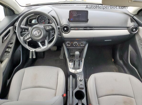 3MYDLBYV3LY701616 2020 TOYOTA YARIS Black Dashboard view