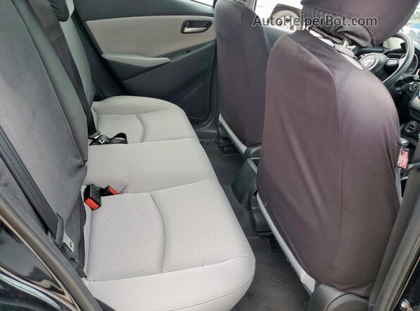 3MYDLBYV3LY701616 2020 TOYOTA YARIS Black Rear seats view