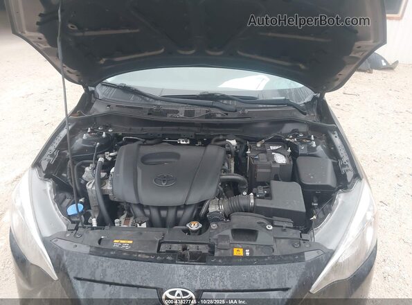 3MYDLBYV6HY181502 2017 TOYOTA YARIS IA Black 