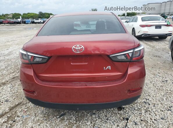 3MYDLBYV6JY304253 2018 TOYOTA YARIS Красный 