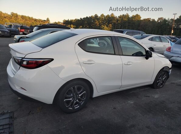 3MYDLBYV6LY702243 2020 TOYOTA YARIS White უკანა მარჯვენა