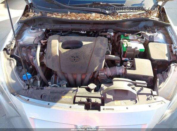 3MYDLBYV9JY306384 2018 TOYOTA YARIS IA Silver Widok z tyłu