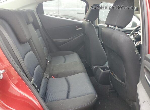 3MYDLBYVXJY308886 2018 TOYOTA YARIS Красный Вид задних сидений