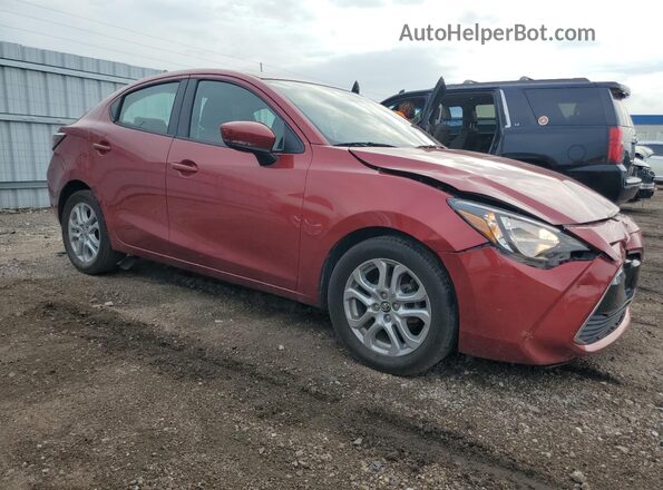 3MYDLBYVXJY308886 2018 TOYOTA YARIS Красный Передняя правая четверть